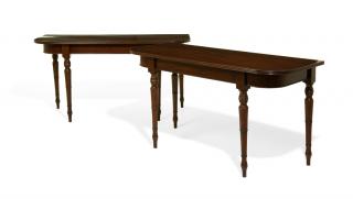 Appraisal: A PAIR OF AMERICAN MAHOGANY CONSOLE TABLES A PAIR OF