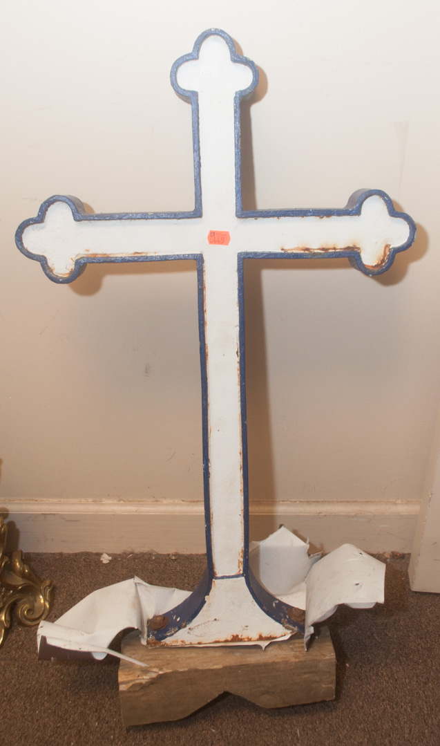 Appraisal: Cast iron cross Undernumber