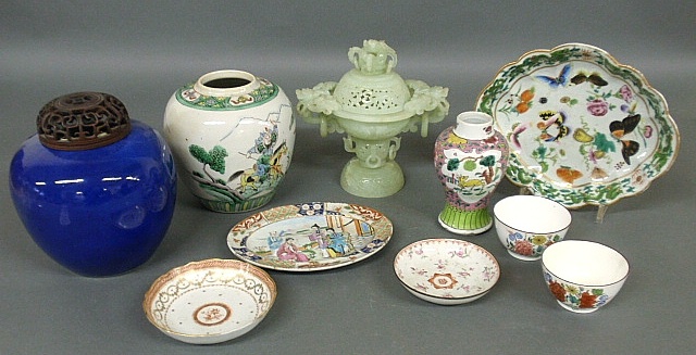 Appraisal: - Misc grouping of Chinese porcelain to include two ginger