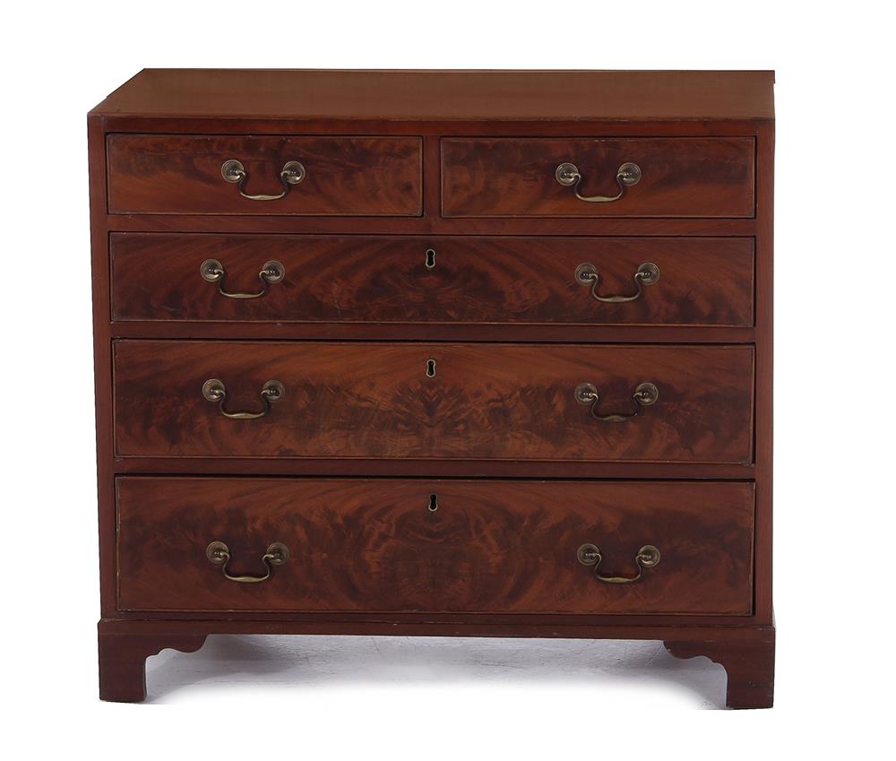 Appraisal: Georgian mahogany bachelor's chest early th century configuration of drawers