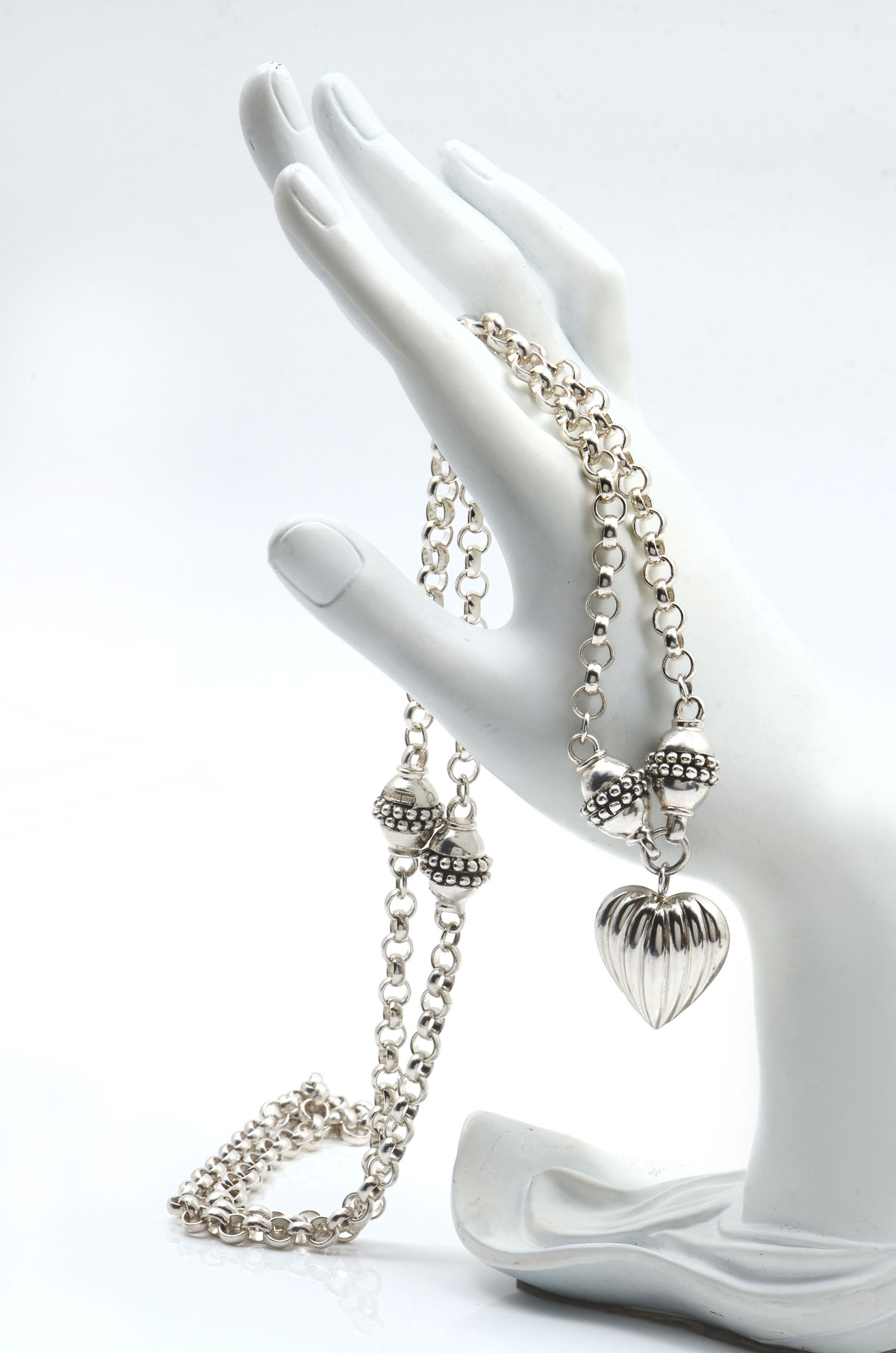 Appraisal: GRAMS '' STERLING THISTLE BEE HEART NECKLACE Really pretty sterling