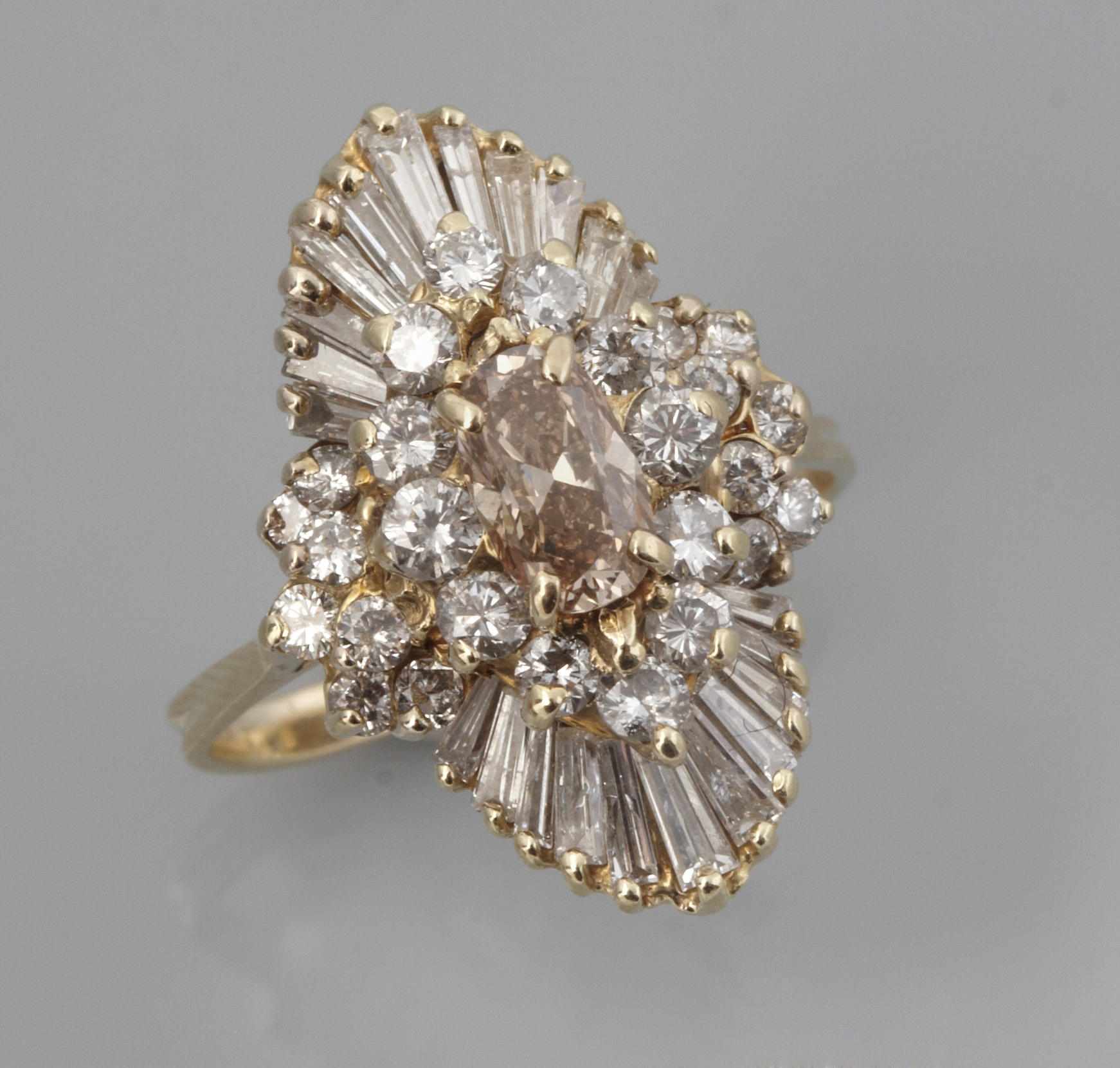 Appraisal: A diamond and k gold ring estimated total diamond weight