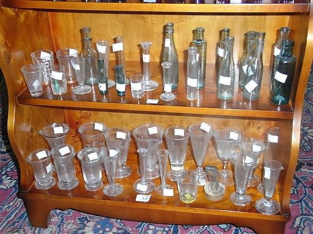 Appraisal: A COLLECTION OF SMALL OLD VICTORIAN MEDICINE BOTTLES and various