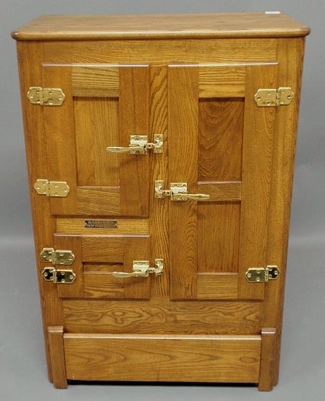 Appraisal: Late th c style oak icebox h x 'w x