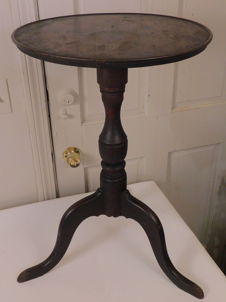 Appraisal: ANTIQUE MAHOGANY QUEEN ANN CANDLESTAND Antique mahogany Queen Ann candlestand