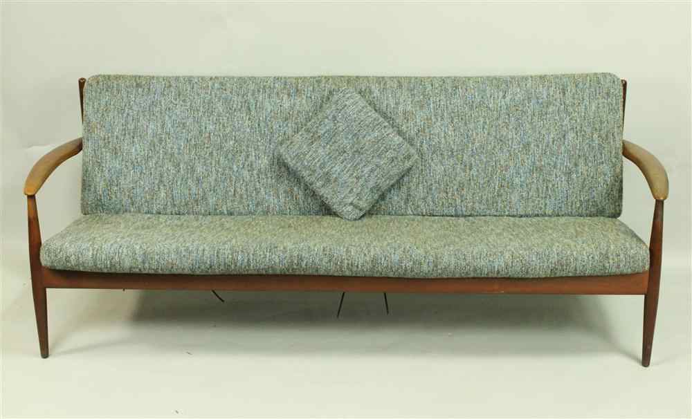 Appraisal: JOHN STUART MID-CENTUIRY MODERN SOFA having a straight back rail