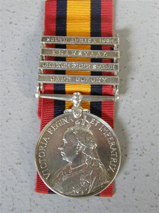 Appraisal: Queen Victoria South Africa medal with bars South Africa Transvaal