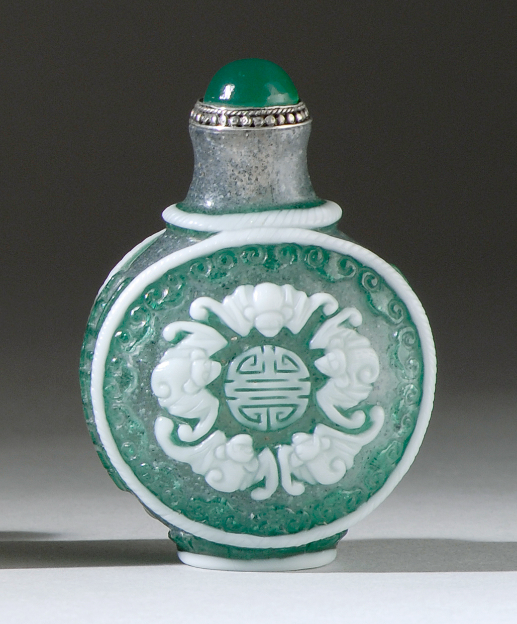 Appraisal: DOUBLE-OVERLAY GLASS SNUFF BOTTLE Circa In pilgrim flask form with