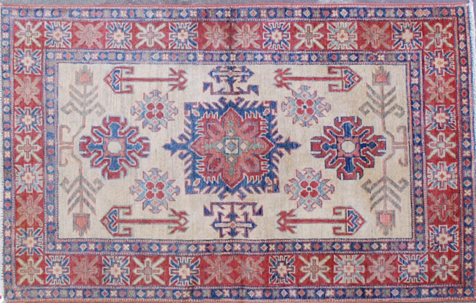 Appraisal: HAND KNOTTED ORIENTAL AREA RUG Pakistani Caucasian ' x '