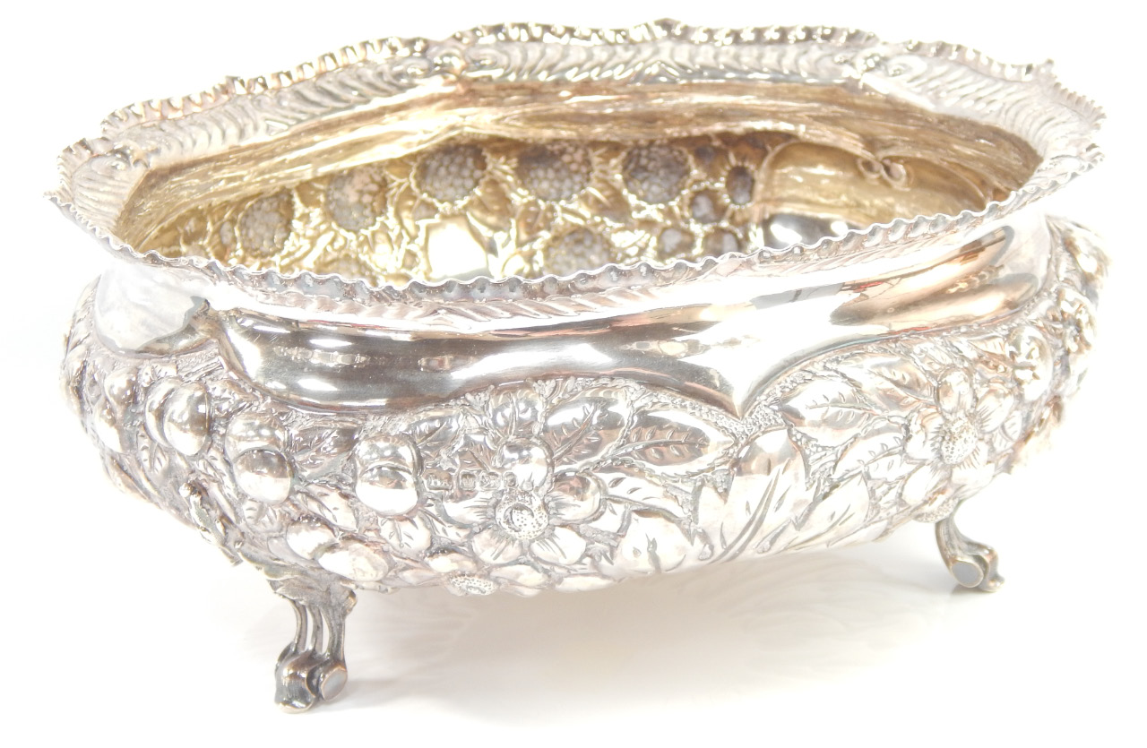 Appraisal: A late Victorian silver bowl with crimped scroll border and