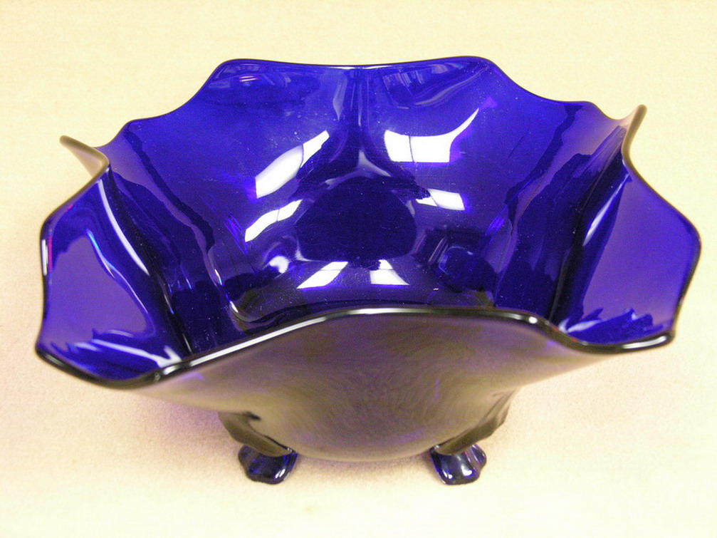 Appraisal: LARGE CAMBRIDGE ROYAL BLUE CENTER PIECE BOWL Diamond C mark