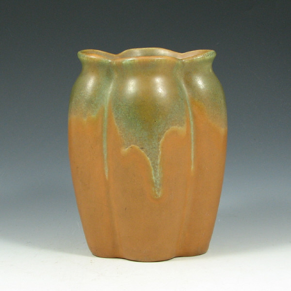 Appraisal: Muncie Matte Green Pumpkin Vase - Mint Muncie Matte Green