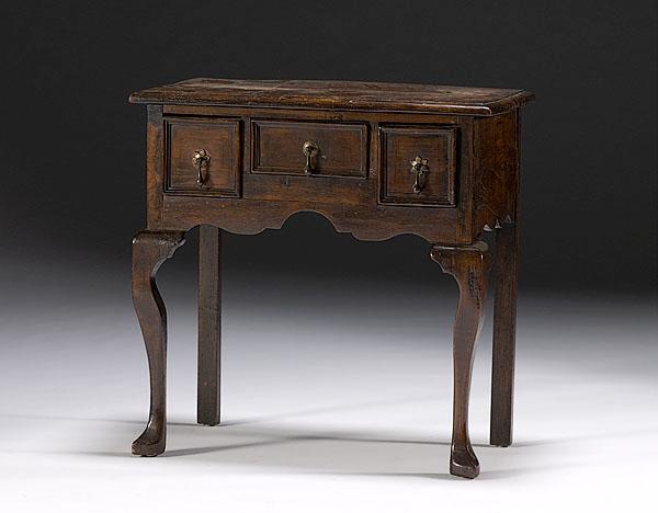 Appraisal: VERNACULAR DRESSING TABLE English ca - in oak with pine