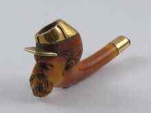 Appraisal: A yellow metal tests ct gold meerschaum pipe in the