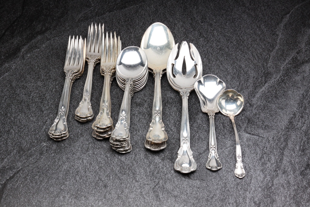 Appraisal: American patented Including twelve dinner forks eight soup spoons and