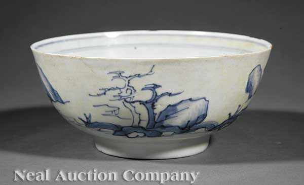 Appraisal: A Chinese Nanking Cargo Blue and White Porcelain Bowl c