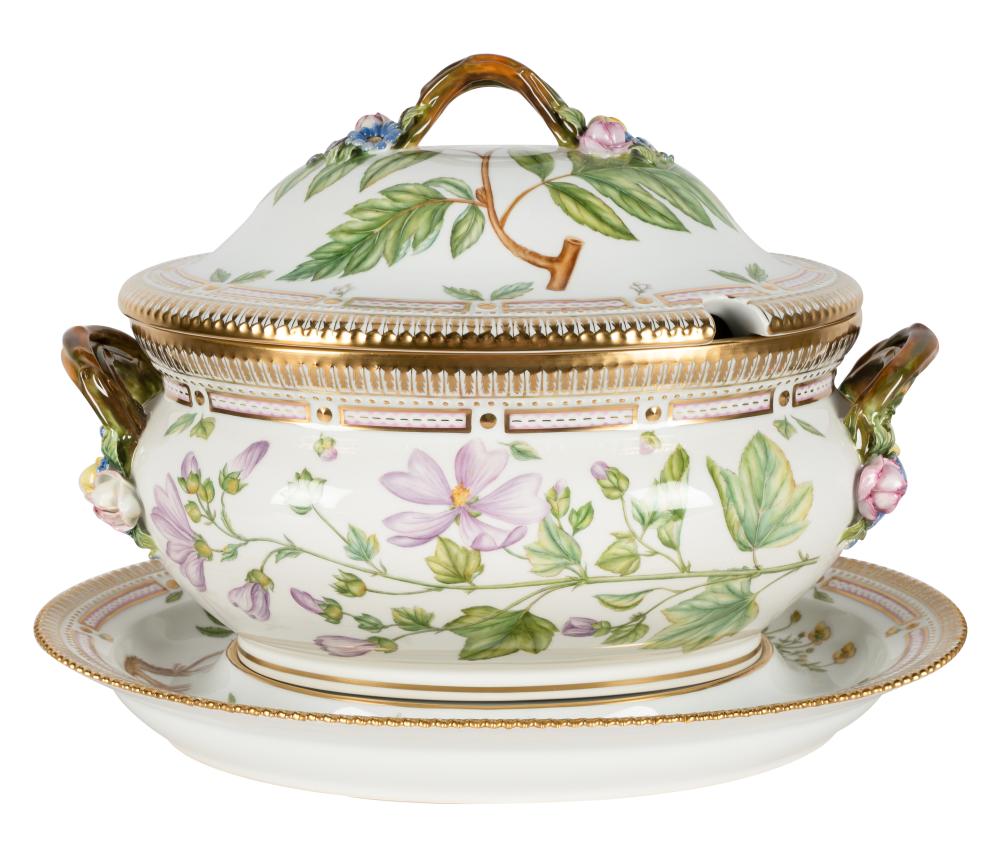 Appraisal: ROYAL COPENHAGEN FLORA DANICA TUREEN UNDERPLATEblue wave and green printed