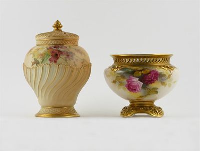 Appraisal: A Royal Worcester pot pourri vase inner lid and cover