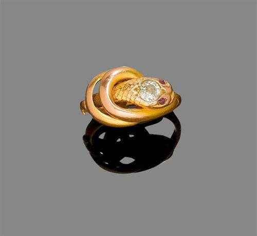 Appraisal: GOLD AND DIAMOND RING ca Yellow gold Decorative ring in