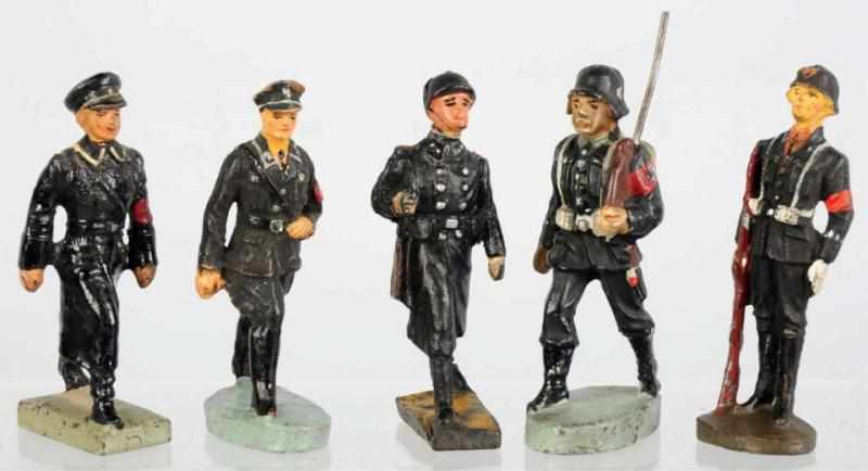 Appraisal: Lot of Lineol Elastolin SS Men Soldiers Includes one Lineol