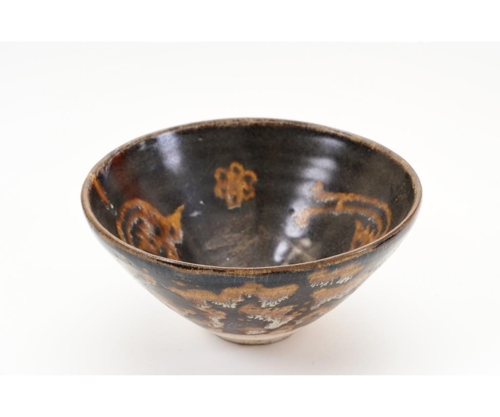 Appraisal: Chinese Jizhou ware tea bowl with mottled brown decorations Song