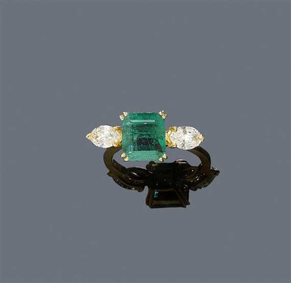 Appraisal: EMERALD AND DIAMOND RING France ca Yellow gold Classic-elegant ring