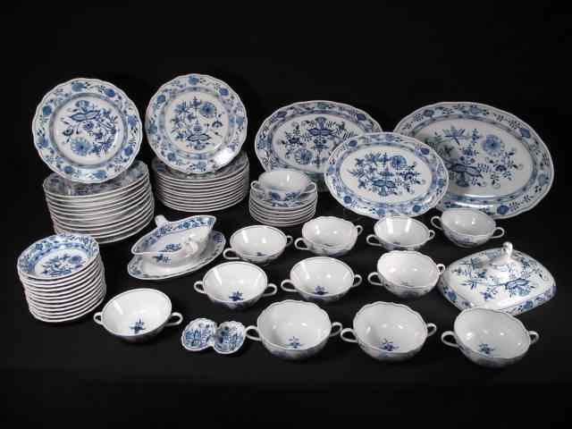 Appraisal: Meissen porcelain ''Blue Onion'' dinnerware set pieces total Includes platter