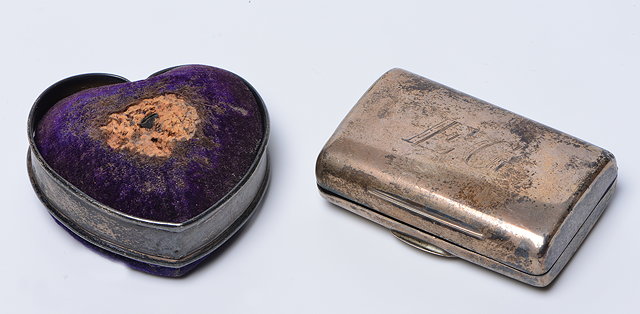 Appraisal: A GEORGE IV SILVER SNUFFBOX of plain form with marks