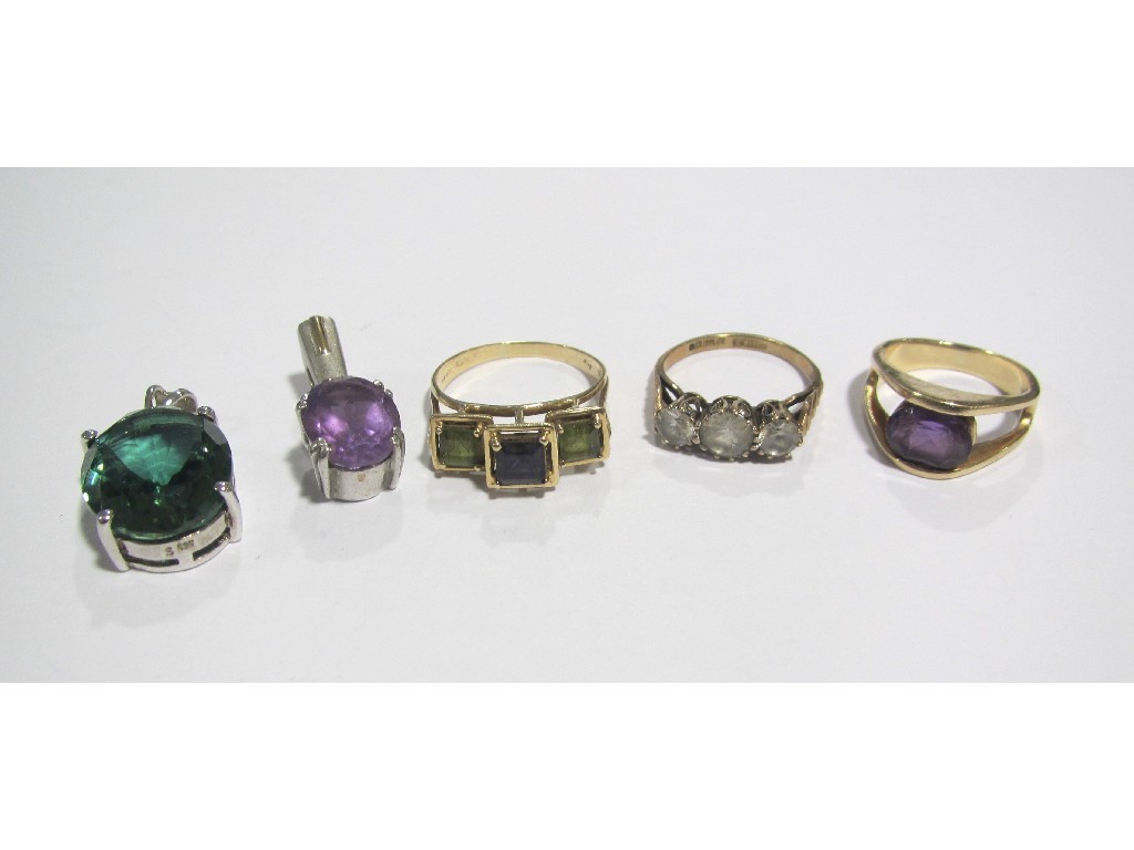 Appraisal: Lot comprising three ct gold gem set dress rings and