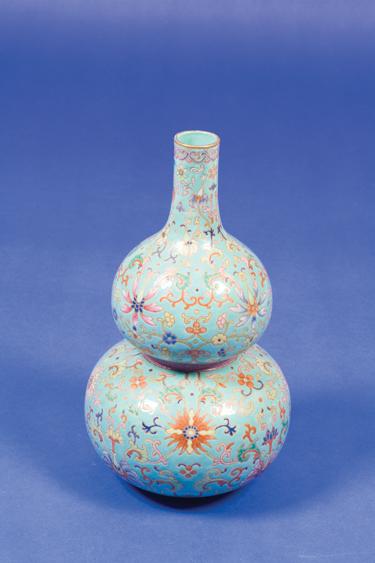 Appraisal: A PAIR OF CHINESE EXPORT VASES enamelled in polychrome and