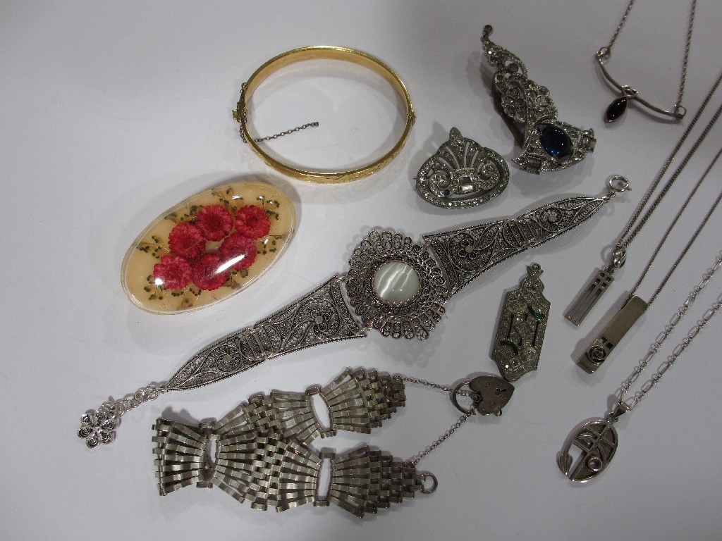 Appraisal: Lot comprising silver items to include filigree agate set bracelet