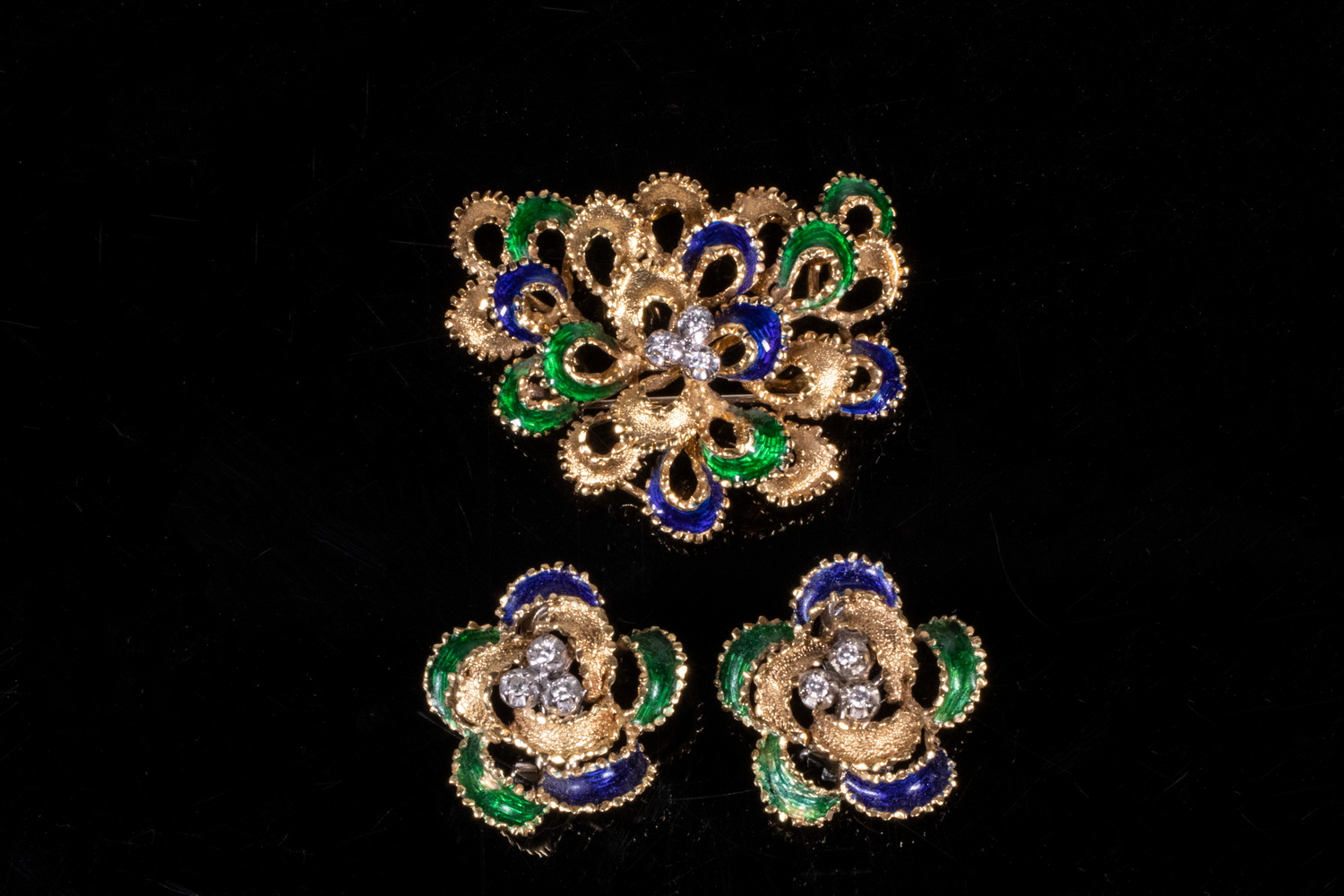 Appraisal: BROOCH EARRINGS JEWELRY SUITE K Yellow Gold Enamel Diamonds Suite