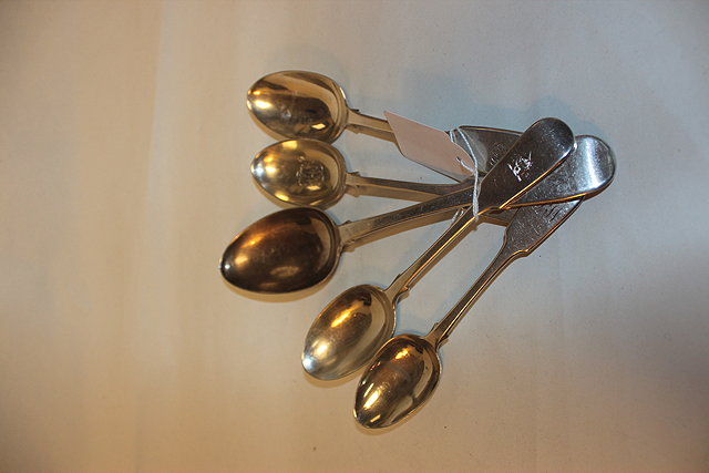 Appraisal: A FIDDLE PATTERN SERVING SPOON with marks for London four