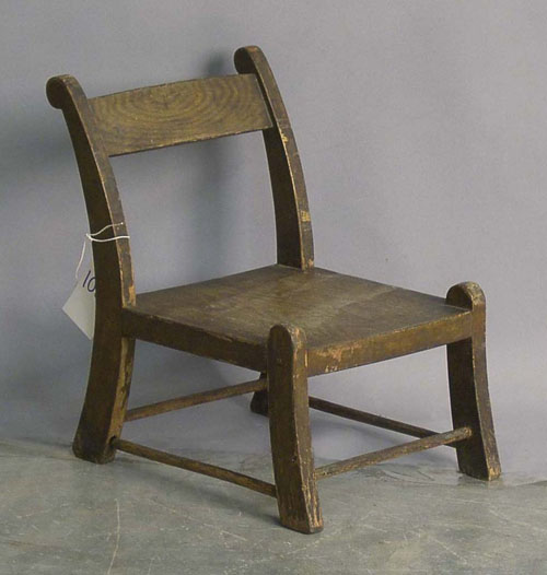 Appraisal: Painted child's chair th c