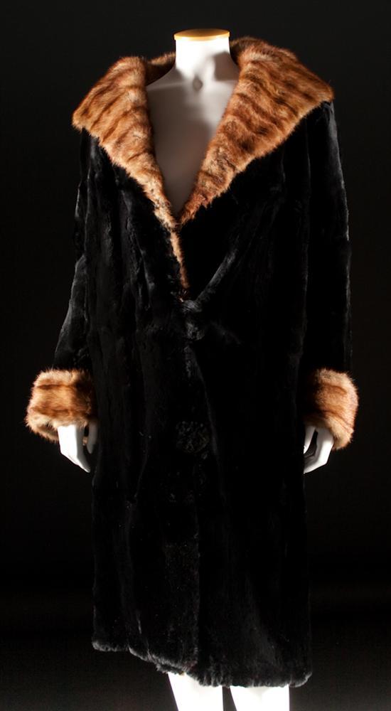 Appraisal: Lady's beaver and mink car coat