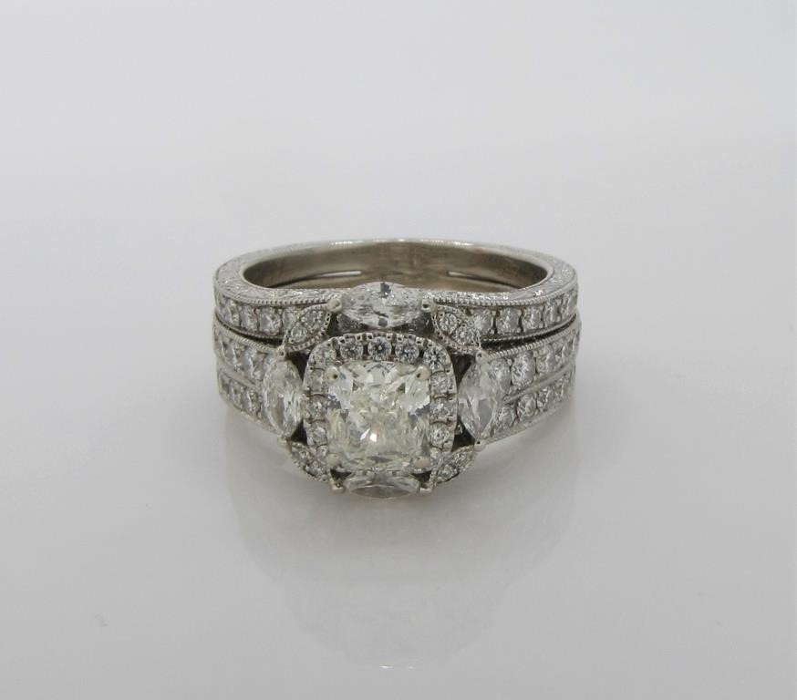 Appraisal: A K white gold diamond ring set by Neil Lane