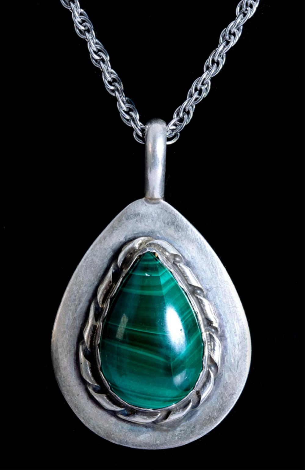 Appraisal: NAVAJO STERLING MALACHITE PENDANT NECKLACENavajo sterling silver and malachite pendant