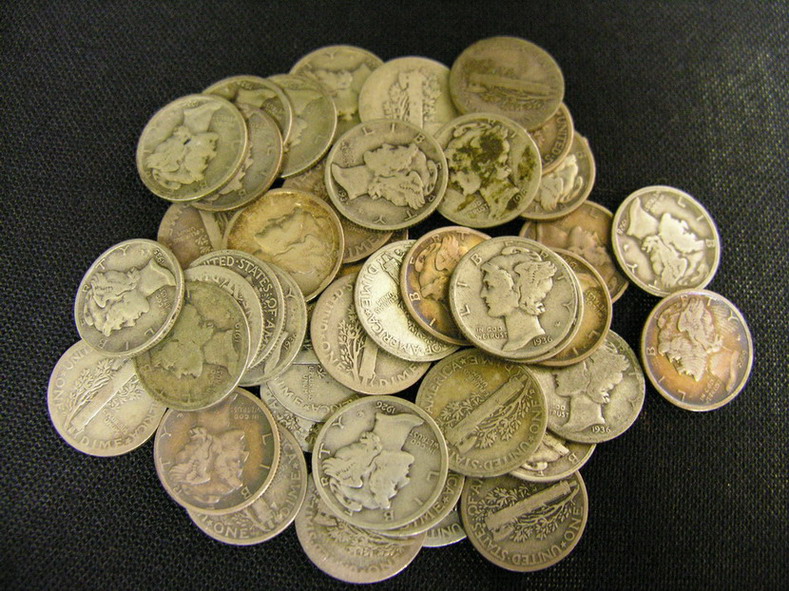 Appraisal: U S SILVER MERCURY DIMES Estate coins Dates - -