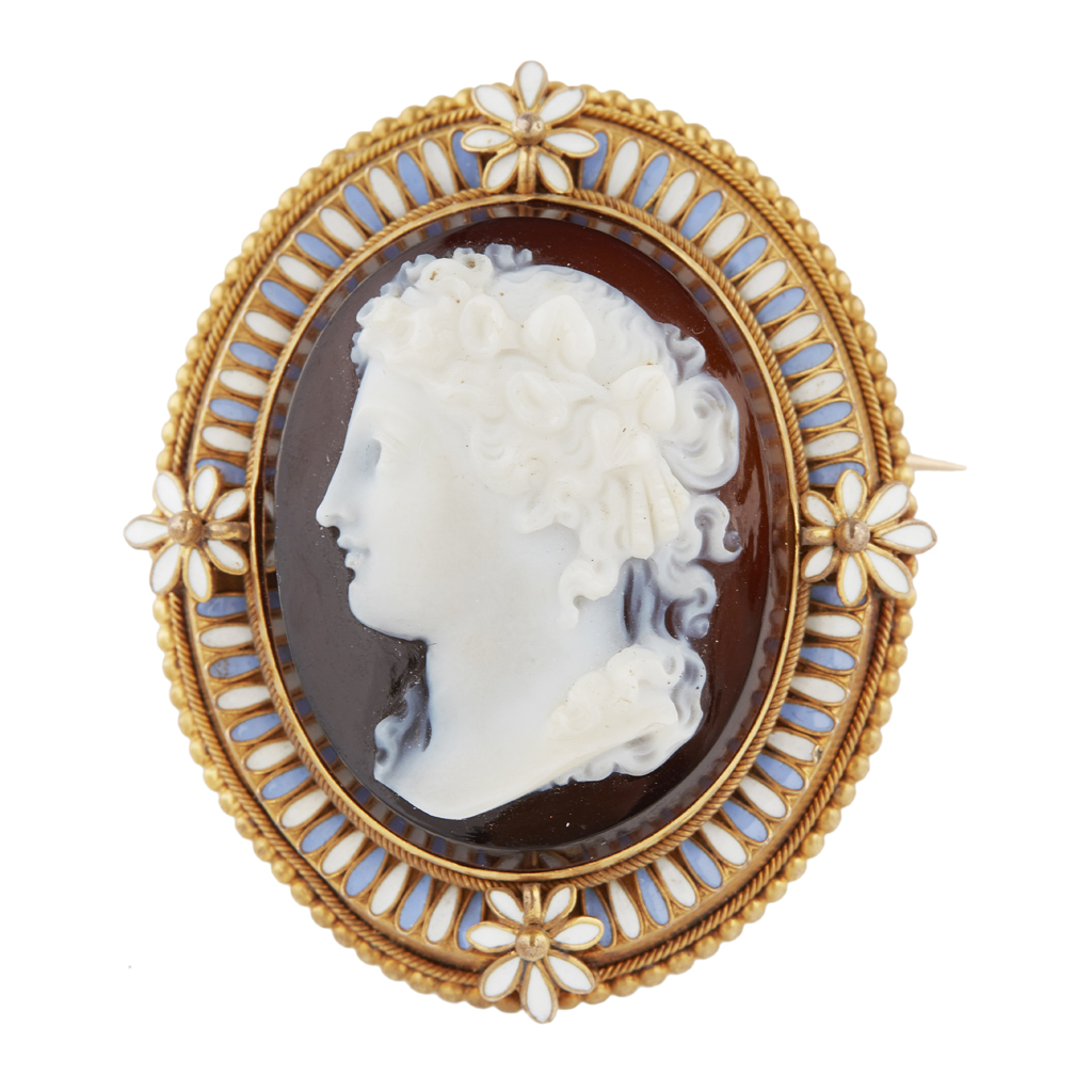 Appraisal: A mid- th century hardstone cameo brooch the oval hardstone