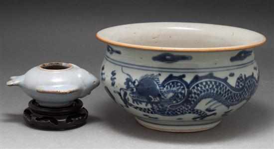 Appraisal: Chinese Export blue and white porcelain jardiniere Kang Xi and