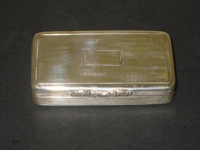 Appraisal: A VICTORIAN SNUFF BOX of oblong form with blind cartouche