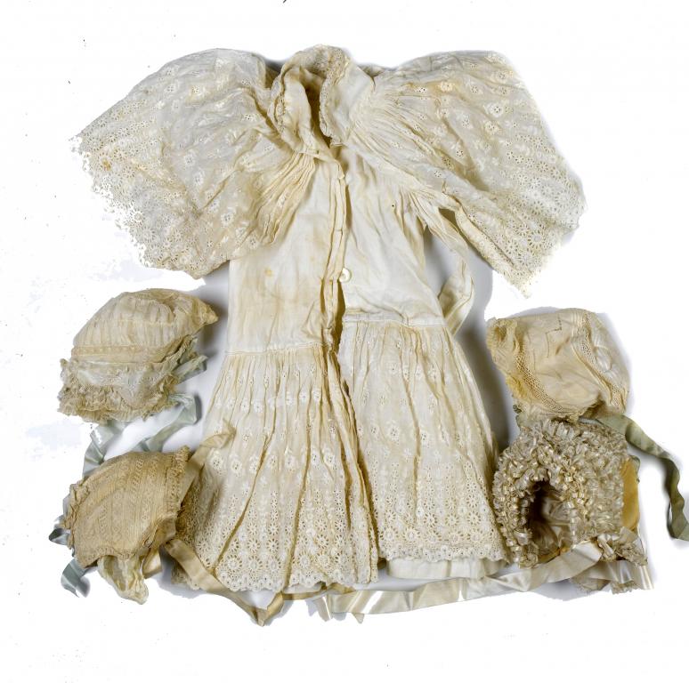 Appraisal: A VICTORIAN CHILD'S CHRISTENING GOWN AND A QUANTITY OF VICTORIAN