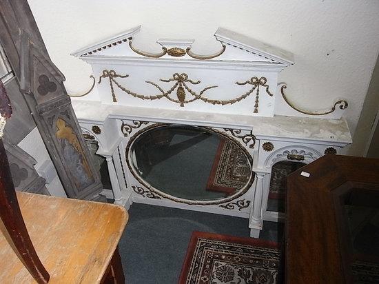 Appraisal: A WHITE PAINTED OVERMANTEL MIRROR with column supports wide