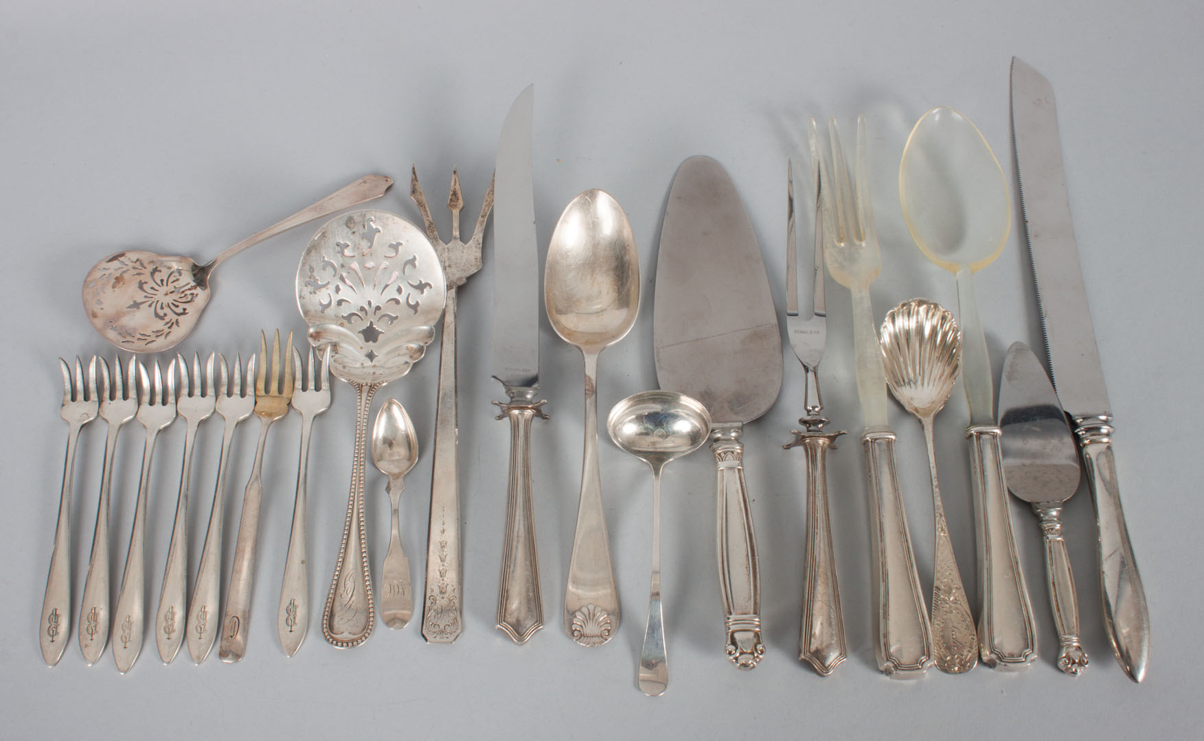 Appraisal: Eighteen sterling and silver-handle flatware items various makers including Kirk