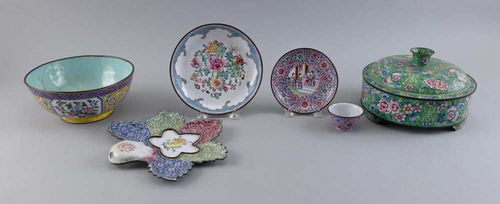 Appraisal: SIX CHINESE FAMILLE ROSE CANTON ENAMEL TABLEWARES TH TH CENTURYSIX