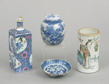 Appraisal: A Lot of Four Oriental Porcelain Pieces A lot of