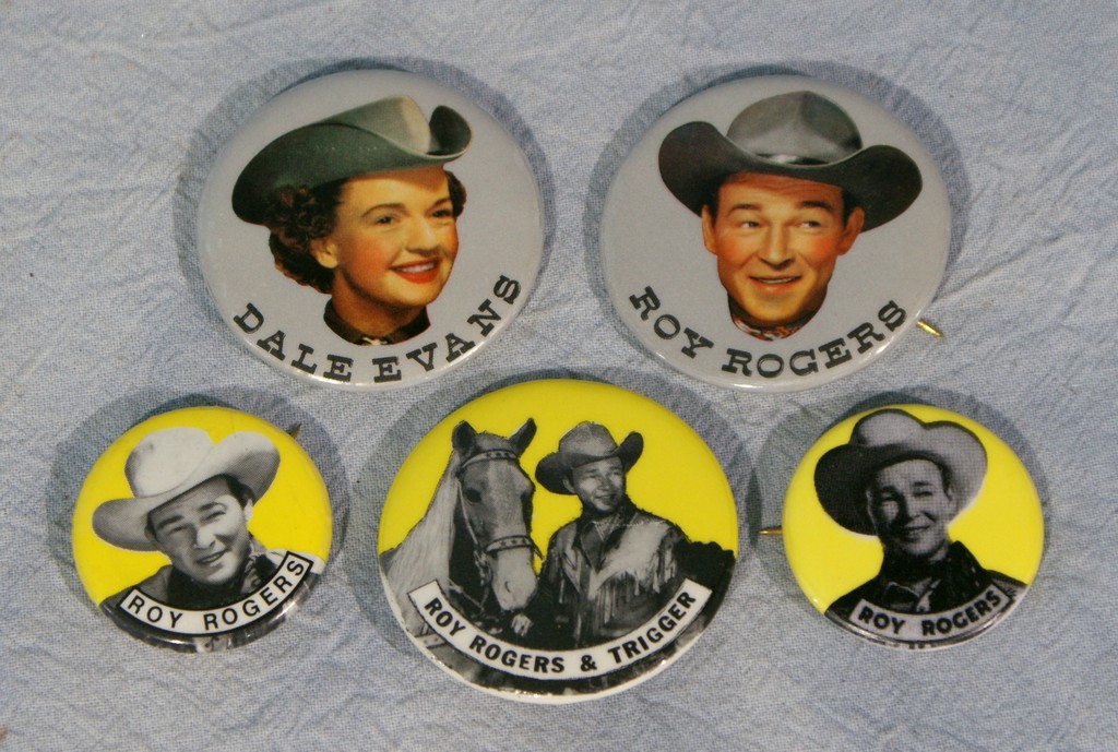 Appraisal: Vintage Roy Rogers Dale Evans pinback buttons largest dia