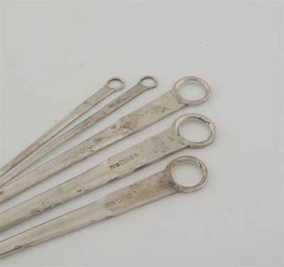 Appraisal: A graduated set of five meat poultry skewers with ring