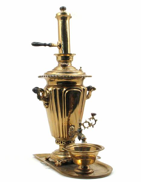 Appraisal: A copper samovar height in