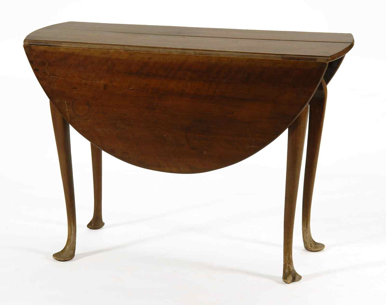 Appraisal: ANTIQUE AMERICAN QUEEN ANNE DROP-LEAF TABLECirca In cherry with cabriole